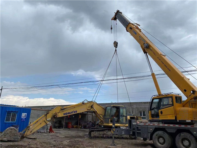 拉孜县25吨吊车的工作半径是多少？