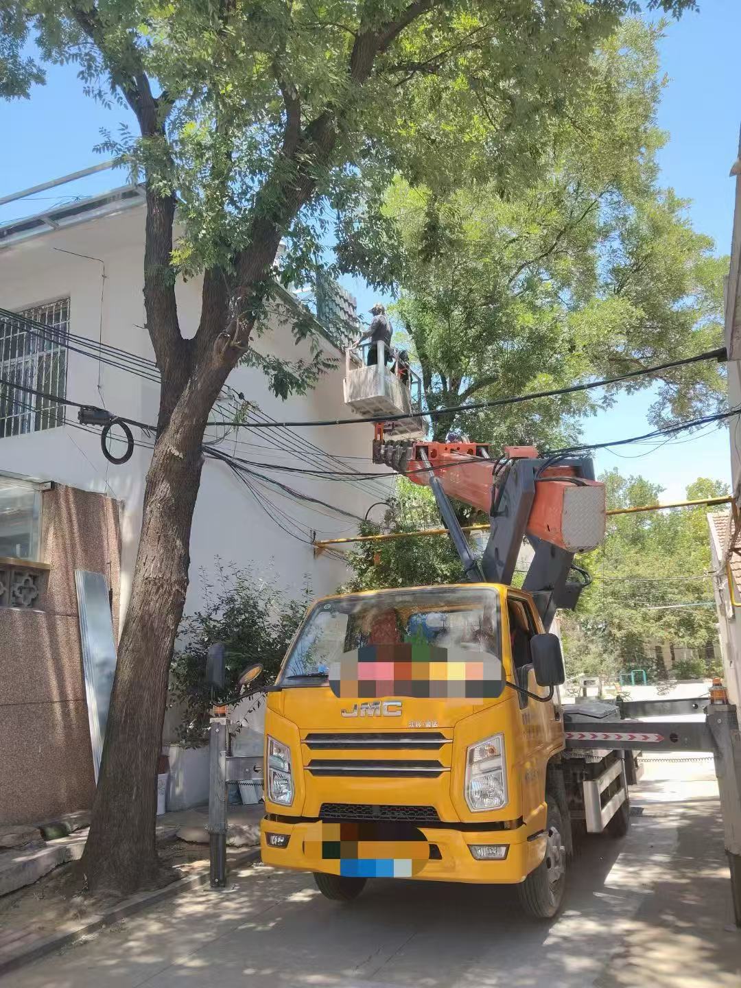 拉孜县高空作业车能吊装重物吗？最大承载多少公斤？